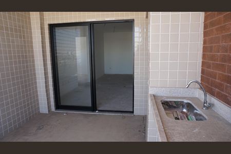 Apartamento à venda com 68m², 2 quartos e 1 vagaSacada