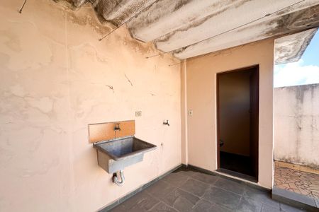 Casa à venda com 245m², 4 quartos e 3 vagasÁrea de Serviço 2