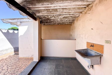 Casa à venda com 245m², 4 quartos e 3 vagasÁrea de Serviço 2