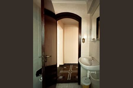 Casa à venda com 245m², 4 quartos e 3 vagasBanheiro Social