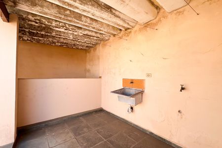 Casa à venda com 245m², 4 quartos e 3 vagasÁrea de Serviço 2