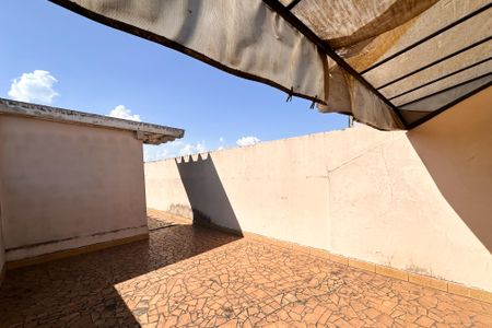 Casa à venda com 245m², 4 quartos e 3 vagasSacada de Serviço 