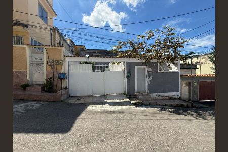 Casa de condomínio para alugar com 160m², 2 quartos e 2 vagasFachada