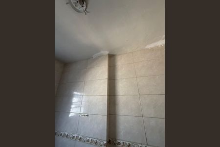 Cozinha de casa de condomínio para alugar com 2 quartos, 160m² em Anchieta, Nilópolis