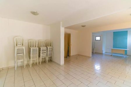 Apartamento à venda com 63m², 2 quartos e 1 vaga Apartamento à venda com 63m², 2 quartos e 1 vagaÁrea comum - Salão de festas