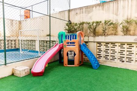 Apartamento à venda com 63m², 2 quartos e 1 vaga Apartamento à venda com 63m², 2 quartos e 1 vagaÁrea comum - Playground