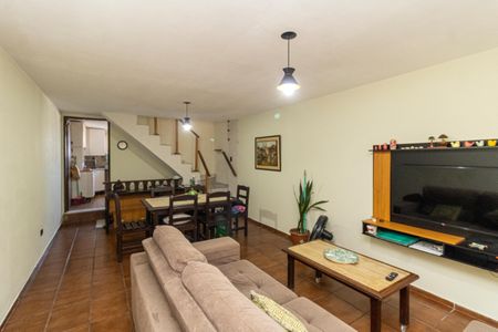 Casa para alugar com 256m², 3 quartos e 1 vagaSala