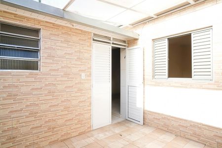 Casa à venda com 91m², 2 quartos e 2 vagasQuintal casa 2