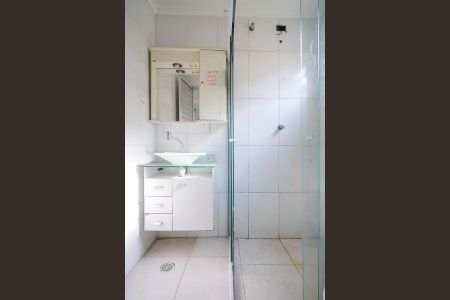 Casa à venda com 91m², 2 quartos e 2 vagasBanheiro casa 1
