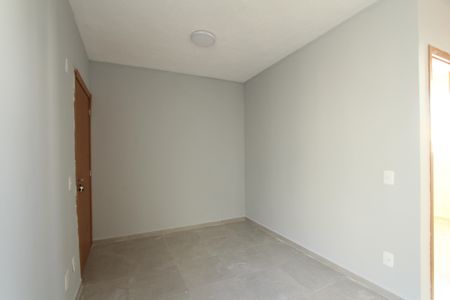 Apartamento para alugar com 42m², 2 quartos e 1 vagaSala 