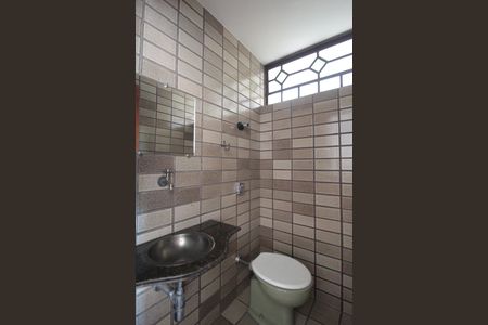 Casa à venda com 497m², 5 quartos e 4 vagasLavabo