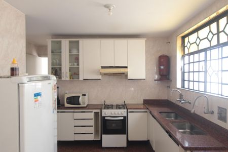Casa à venda com 497m², 5 quartos e 4 vagasCozinha