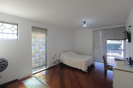 Casa à venda com 497m², 5 quartos e 4 vagasSuite 1