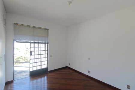 Casa à venda com 497m², 5 quartos e 4 vagasSuite 2