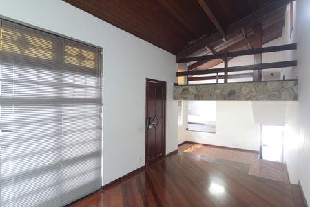Sala 1 de casa à venda com 5 quartos, 497m² em Ouro Preto, Belo Horizonte