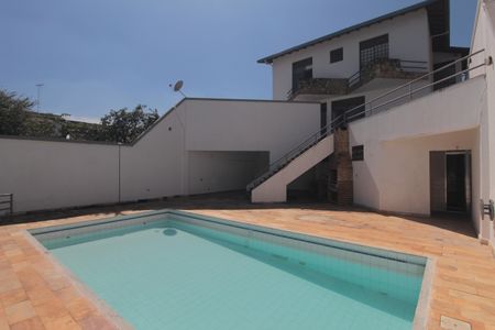 Casa à venda com 497m², 5 quartos e 4 vagasPiscina