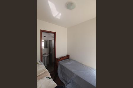 Casa à venda com 497m², 5 quartos e 4 vagasQuarto de Serviço