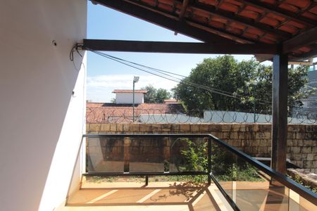 Casa à venda com 497m², 5 quartos e 4 vagasVaranda da Suite 1