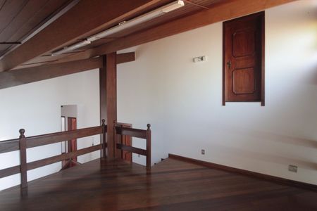 Casa à venda com 497m², 5 quartos e 4 vagasSala 3