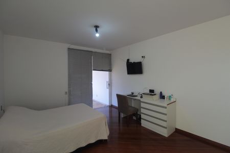 Casa à venda com 497m², 5 quartos e 4 vagasSuite 1