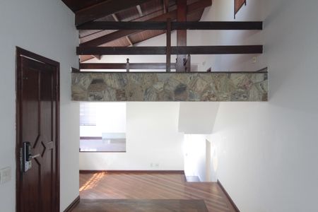 Casa à venda com 497m², 5 quartos e 4 vagasSala 1