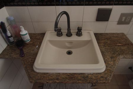 Casa à venda com 497m², 5 quartos e 4 vagasBanheiro Social