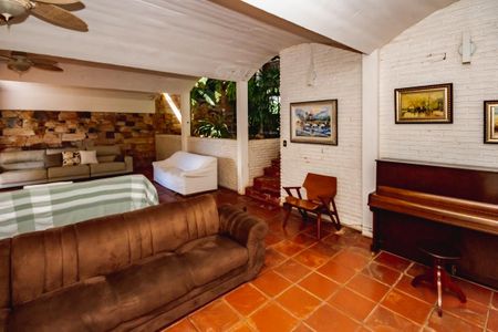 Casa à venda com 4 quartos, 1000m² em Bandeirantes (pampulha), Belo Horizonte