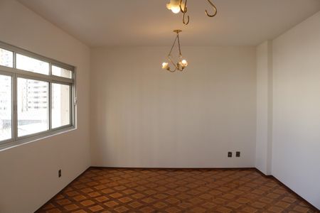 Apartamento para alugar com 102m², 3 quartos e 2 vagasSala