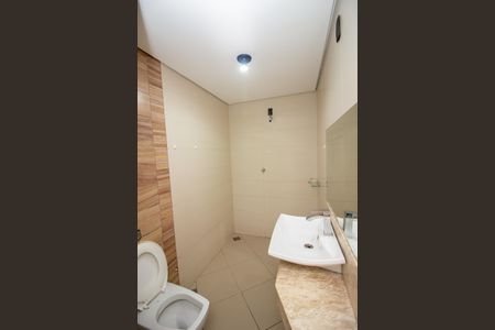 Casa para alugar com 380m², 5 quartos e 4 vagasBanheiro Social