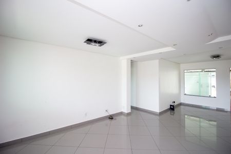 Casa para alugar com 380m², 5 quartos e 4 vagasSala