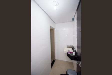 Casa para alugar com 380m², 5 quartos e 4 vagasBanheiro Social 1