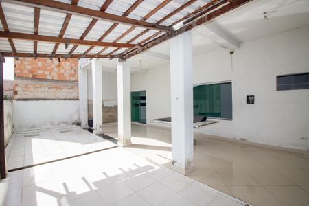 Casa para alugar com 380m², 5 quartos e 4 vagasCozinha e Área de Serviço