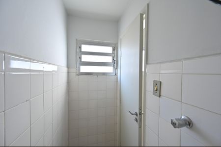 Apartamento para alugar com 69m², 2 quartos e sem vagaBanheiro de Serviço