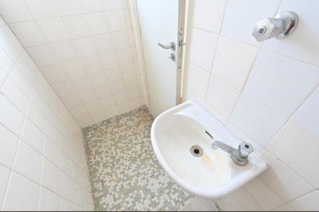 Apartamento para alugar com 69m², 2 quartos e sem vagaBanheiro de Serviço