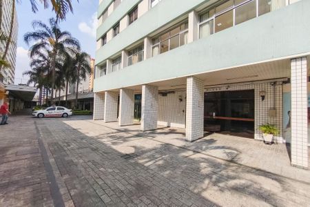 Apartamento para alugar com 69m², 2 quartos e sem vagaEntrada