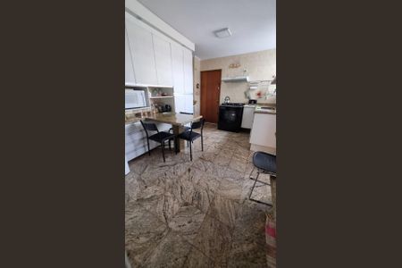 Apartamento à venda com 139m², 4 quartos e 1 vagaCozinha