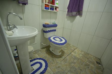 Casa à venda com 65m², 3 quartos e 1 vagaBanheiro  Suíte 1 