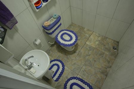 Casa à venda com 65m², 3 quartos e 1 vagaBanheiro  Suíte 1 