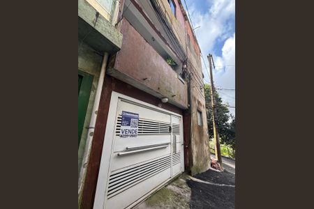 Casa à venda com 65m², 3 quartos e 1 vagaFachada