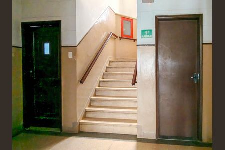 Apartamento para alugar com 74m², 2 quartos e sem vagaFachada e portaria