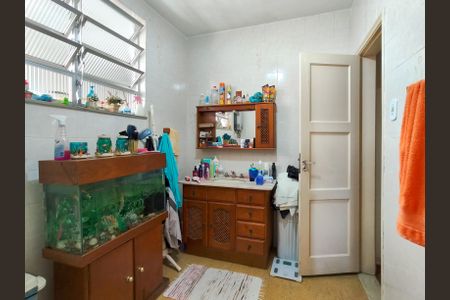 Apartamento para alugar com 74m², 2 quartos e sem vagaBanheiro Corredor