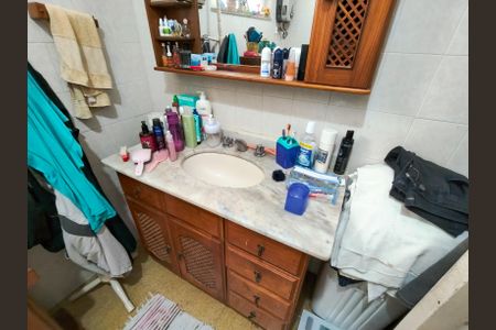Apartamento para alugar com 74m², 2 quartos e sem vagaBanheiro Corredor