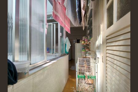 Apartamento para alugar com 74m², 2 quartos e sem vagaÁrea de Serviço