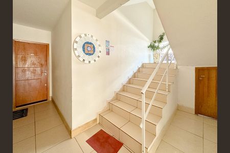 Apartamento para alugar com 70m², 2 quartos e 1 vagaHall de entrada