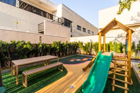 Apartamento à venda com 120m², 3 quartos e 2 vagasÁrea comum - Playground