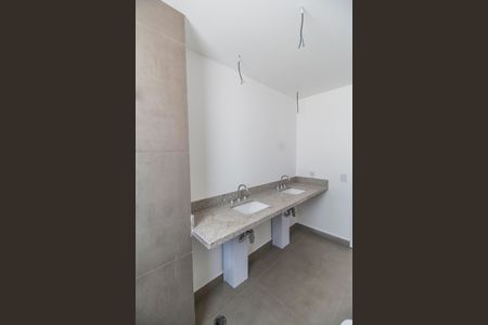 Apartamento à venda com 120m², 3 quartos e 2 vagasBanheiro da Suíte