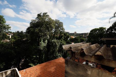 Casa à venda com 207m², 5 quartos e 2 vagas Casa à venda com 207m², 5 quartos e 2 vagasVista