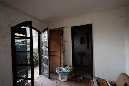 Casa à venda com 207m², 5 quartos e 2 vagas Casa à venda com 207m², 5 quartos e 2 vagasCasa 2