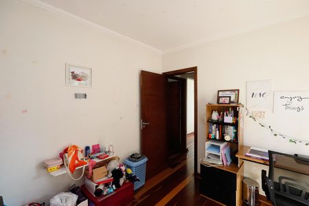 Casa à venda com 207m², 5 quartos e 2 vagas Casa à venda com 207m², 5 quartos e 2 vagasQuarto 3