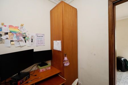 Casa à venda com 207m², 5 quartos e 2 vagas Casa à venda com 207m², 5 quartos e 2 vagasescritório